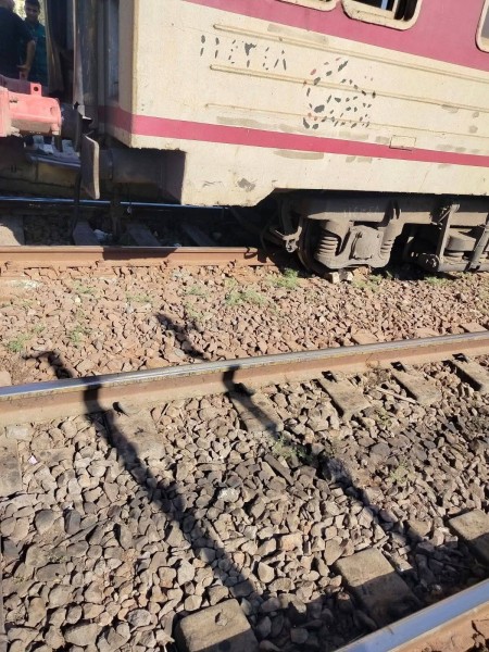 حادث خروج عجلة قطار المنصورة دمياط عن القضيب