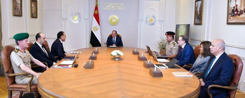 الرئيس السيسي يوجه بتعزيز الكفاءة والشفافية في التعيينات وتطوير الجهاز الإداري للدولة