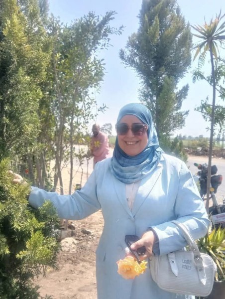 جدل واسع حول حالة تعرض رئيسة الوحدو المحلية بتفتيش ابو سكين  بكفر الشيخ لإشعال النار فى سيارة الوحدة وجسدها