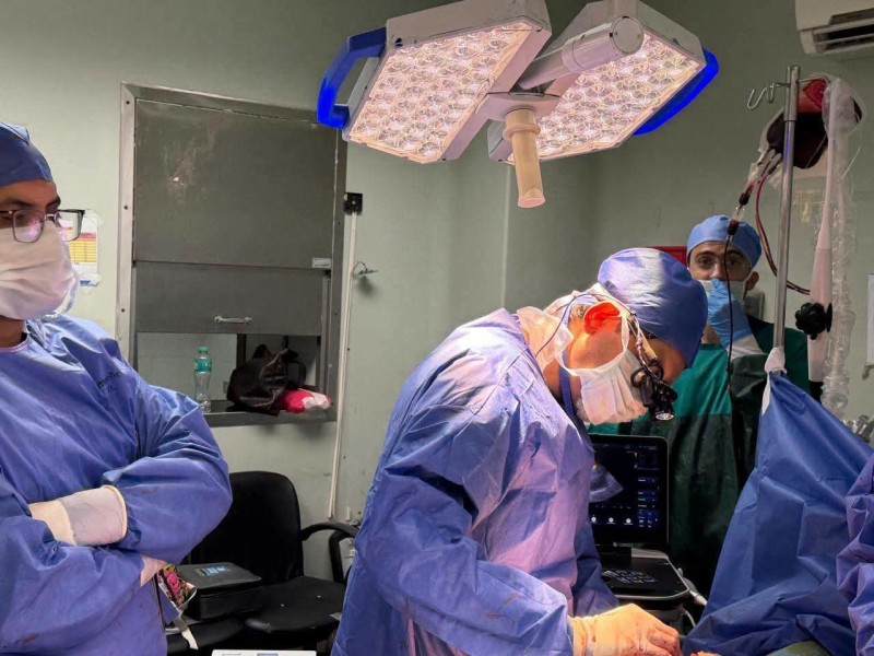 مستشفيـات جامعـة المنوفيـة تُجـري جراحـة قلـب معقـدة  من خـلال فتحـة جانبيـة لا تتجـاوز 5 سنتيمتـرات .. بكفـاءة عاليـة وتقنيـة التدخـل المحـدود