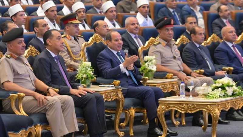 السيسي: تأهيل الأئمة العشرة الأوائل بدراسات عليا أو بعثات بالخارج