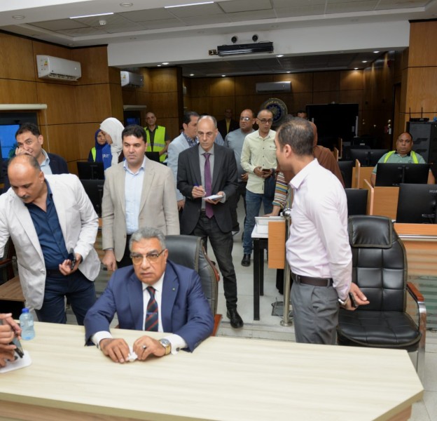 محافظ الدقهلية يتفقد انتظام امتحانات الثانوية العامة عبر الشبكة الوطنية للطوارئ