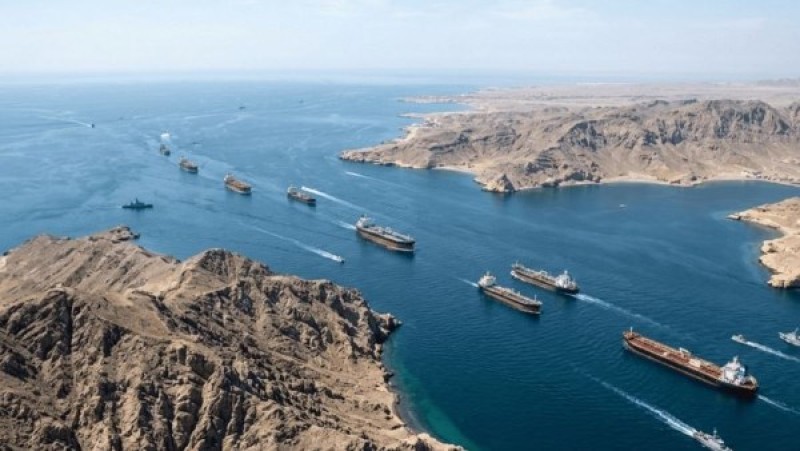الإيكونوميست: حالة عدم اليقين بشأن هرمز تقيد حركة مرور السفن