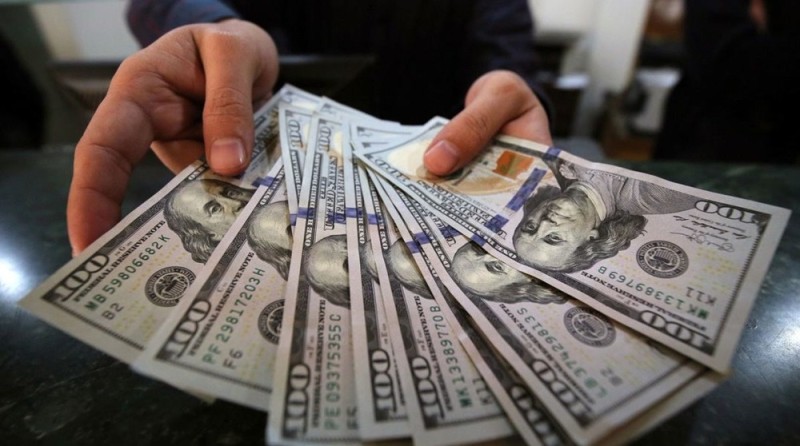 هبوط سعر الدولار في مصر بختام تعاملات اليوم