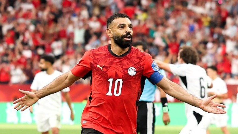 أرقام تاريخية وتألق لافت.. كيف خطف صلاح وميسي وهالاند الأضواء في المونديال؟