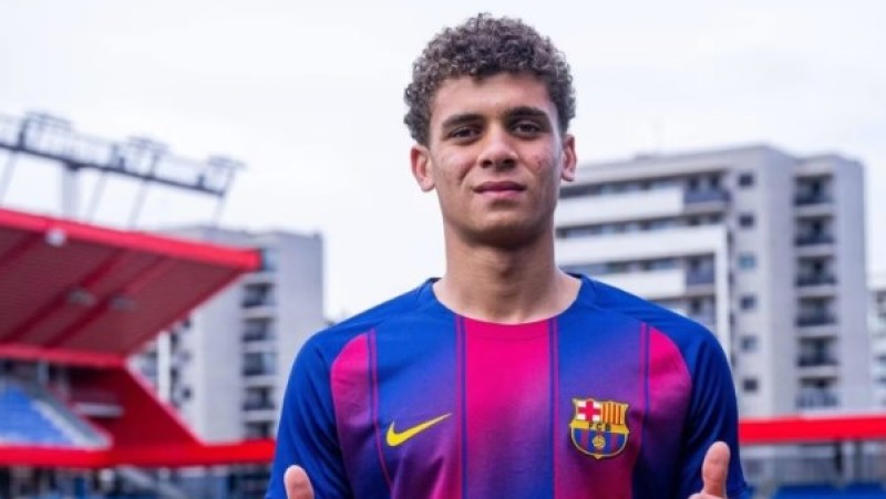 برشلونة يعلن ضم حمزة عبدالكريم بشكل نهائي حتى 2029
