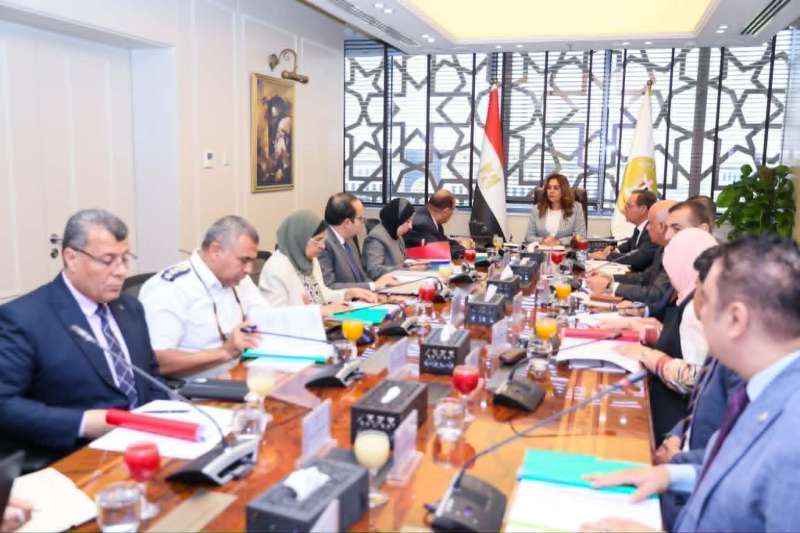 وزيرة التنمية المحلية والبيئة تترأس اجتماع ”صندوق حماية البيئة” الـ24 لدعم التحول للأخضر والمشروعات الصناعية المستدامة
