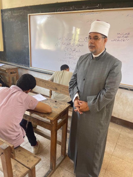 طلاب العلمي يواصلون مشوار الثانوية الأزهرية بالغربية بأداء امتحان اللغة الإنجليزية