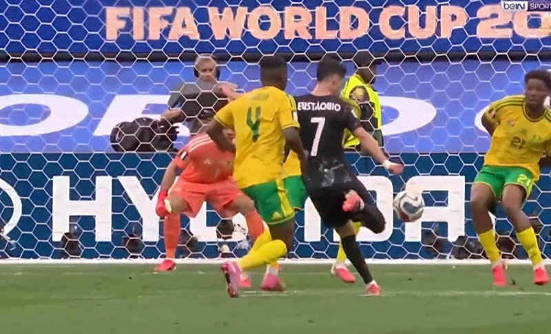 كندا تتأهل لدور 16 بعد تحقيق فوزًا مثيرًا على جنوب أفريقيا