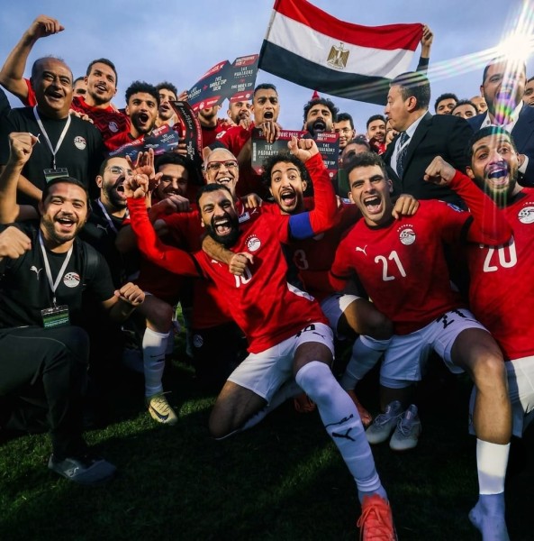 محافظ الدقهلية يهنئ المنتخب الوطني بالتأهل التاريخي لدور الـ16 بكأس العالم