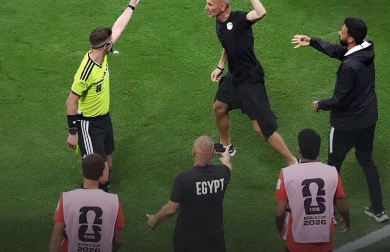 شكوي من الاتحاد المصري لكرة القدم  للاتحاد الدولي ”فيفا” للتحقيق مع حكم المباراة