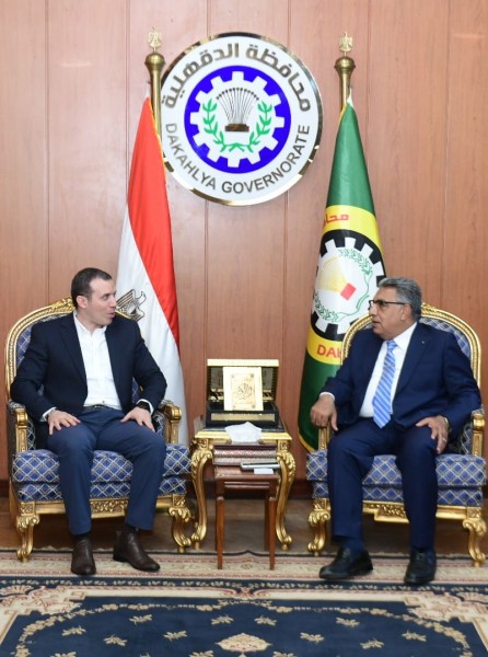 محافظ الدقهلية يستقبل رئيس هيئة الإسعاف لدراسة الخطط التوسعية للمنظومة الإسعافية بنطاق المحافظة