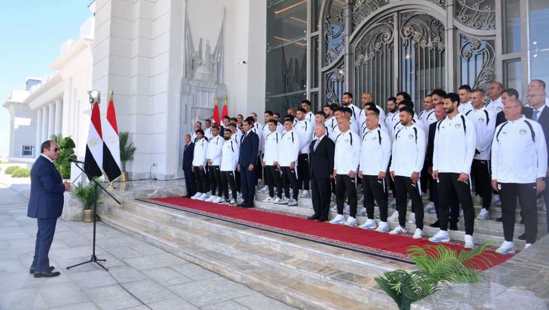 الرئيس السيسي استقبل أبطال منتخب مصر وكرمهم