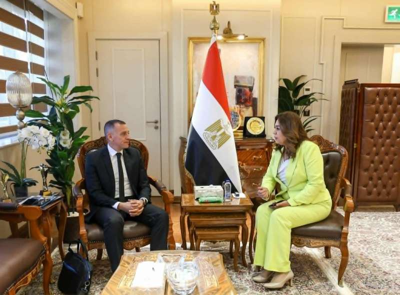 وزيرة التنمية المحلية والبيئة تبحث مع محافظ أسوان ملفات النظافة والتقنين والمشروعات التنموية بالمحافظة
