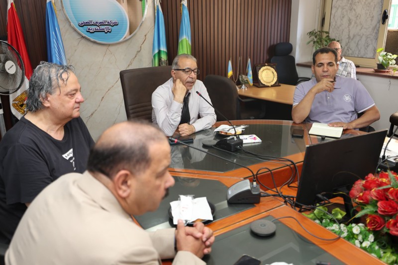 اجتماع لبحث رفع كفاءة محطة معالجة الهانوفيل