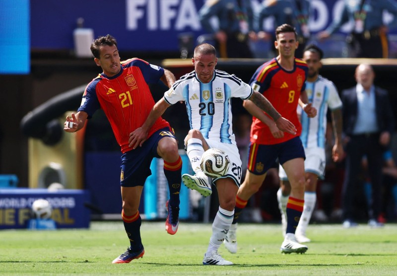 إسبانيا تتوج بطلًا لكأس العالم بعد الفوز على الأرجنتين