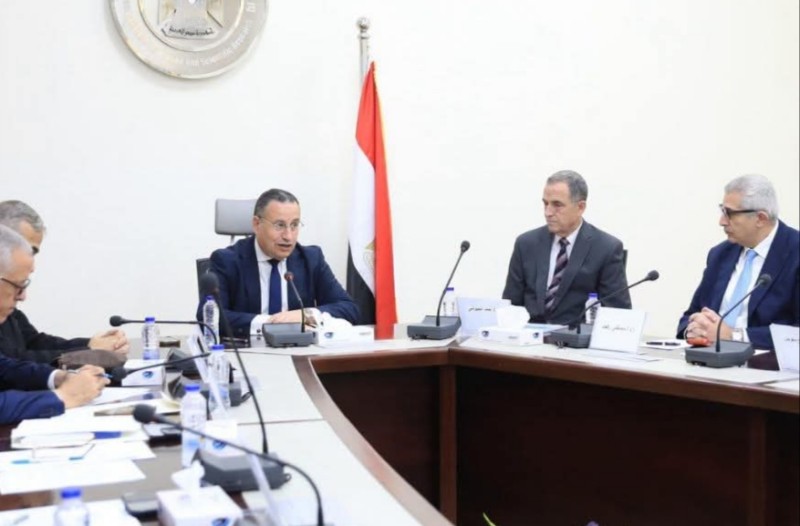 قنصوة يوجه بتقييم شامل للمعاهد الخاصة وتحديث برامجها لتلبية احتياجات سوق العمل