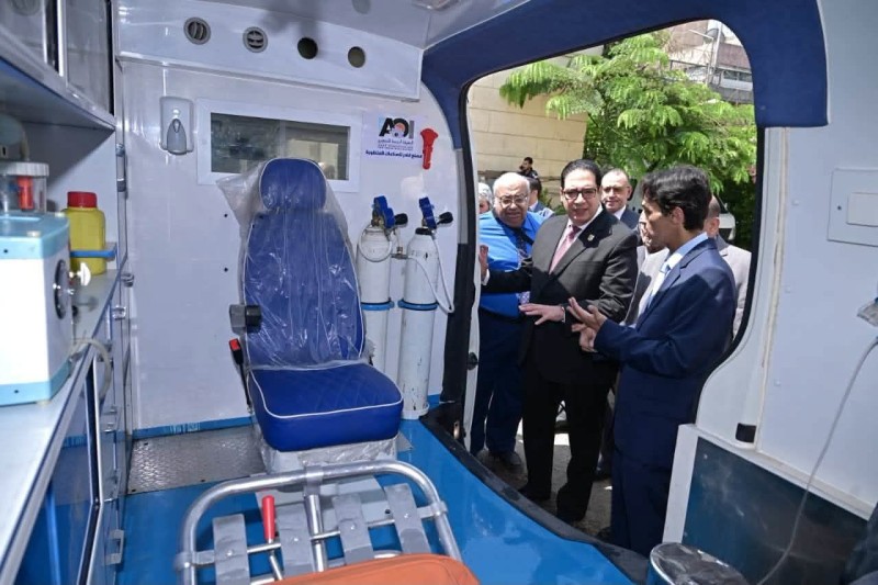 جولة تفقدية لرئيس جامعة القاهرة لمتابعة جاهزية مستشفى الطلبة