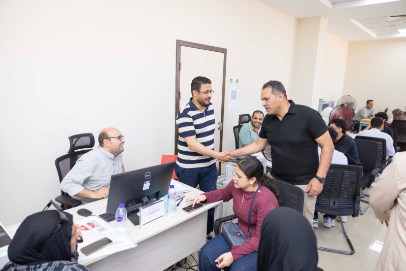 رئيس جامعة المنصورة الأهلية يتفقد أعمال استقبال وقبول طلاب الشهادات العربية والأجنبية ويؤكد توفير أعلى مستويات الدعم للمتقدمين