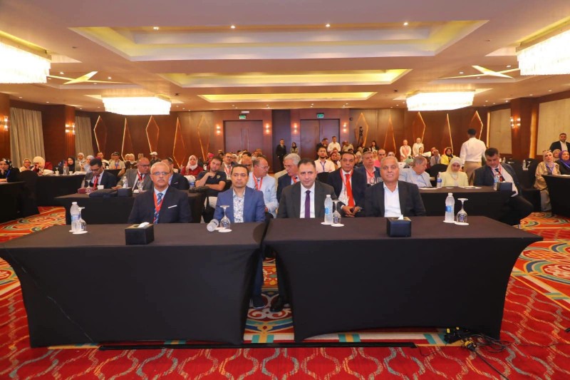 محافظ دمياط يشهد فاعليات المؤتمر السنوي الثالث عشر لمستشفى طب وجراحة العيون بدمياط