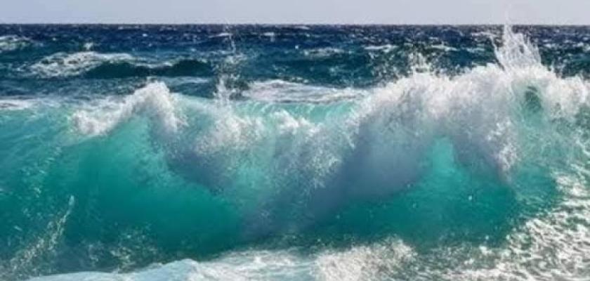 لليوم الرابع.. استمرار غلق الشواطئ المفتوحة بمرسى مطروح بسبب ارتفاع الأمواج