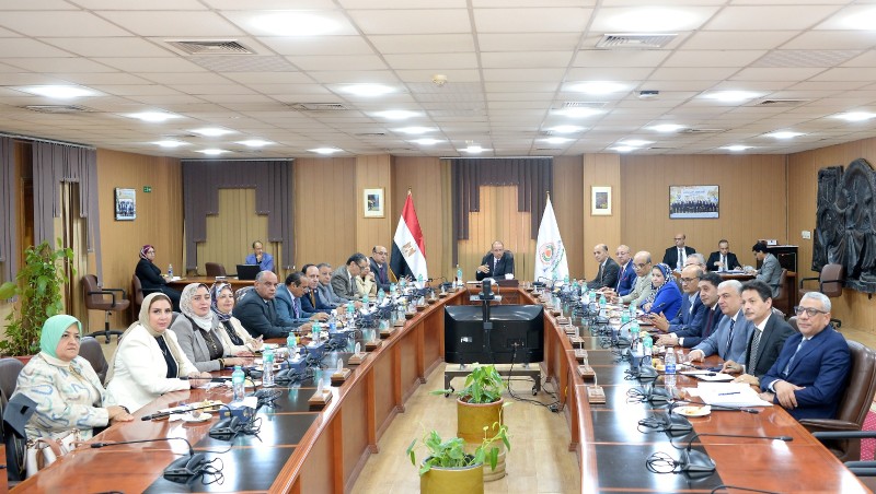 مجلس جامعة المنصورة يعتمد قرارات لدعم الطلاب واستعدادات العام الجامعي الجديد، وتعزيز الشراكات الدولية