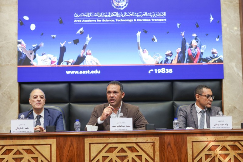 رئيس جامعة المنصورة الأهلية يشارك طلاب المعسكر الصيفي بالأكاديمية العربية للعلوم والتكنولوجيا
