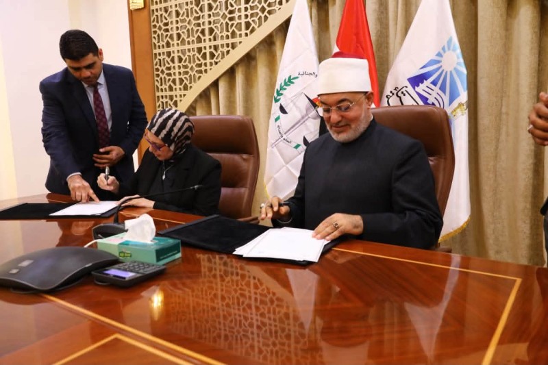 المفتي ومديرة المركز القومي للبحوث الاجتماعية والجنائية يوقعان مذكرة تفاهم لتعزيز التعاون العلمي والبحثي وتبادل الخبرات المؤسسية