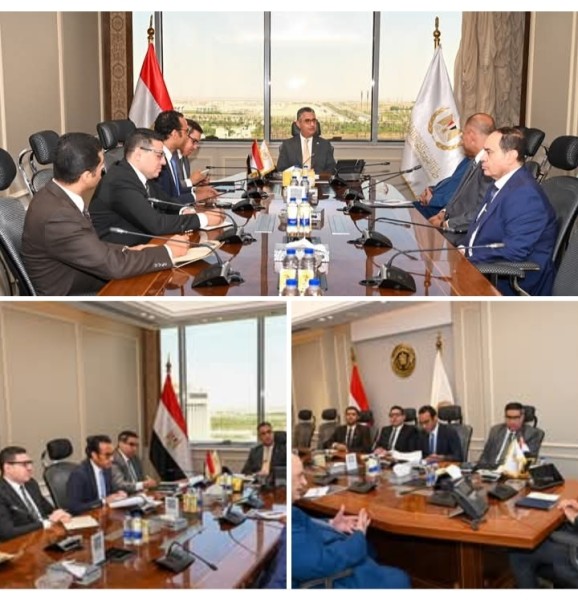 وزير التموين  يلتقي رئيس الشعبة العامة للمخابز لمتابعة انتظام عمل المخابز البلدية المدعمة واستعدادات تطبيق منظومة الخصم المباشر