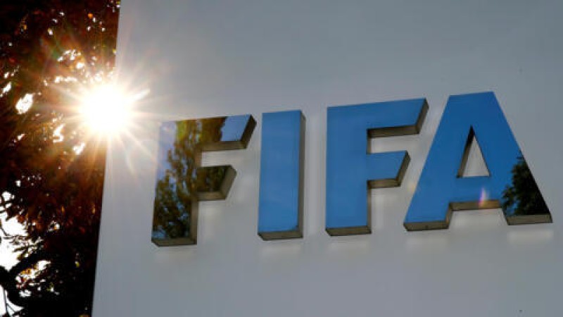عاصفة هزت أروقة الفيفا.. كيف سقط مشروع إنفانتينو لبيع كأس العالم خلال أيام؟