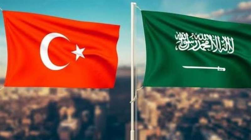 السعودية وتركيا تؤكدان أهمية تعزيز الجهود الدبلوماسية لخفض التصعيد بالمنطقة