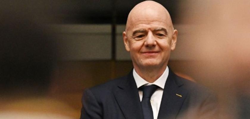 الاتحاد اليوناني لكرة القدم يسحب دعمه لرئيس الفيفا