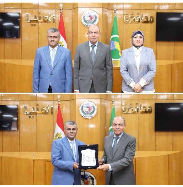 محافظ المنيا يكرم وكيل وزارة الصحة السابق تقديرًا لجهوده المتميزة .. ويرحب بالقيادة الجديدة للقطاع الصحي