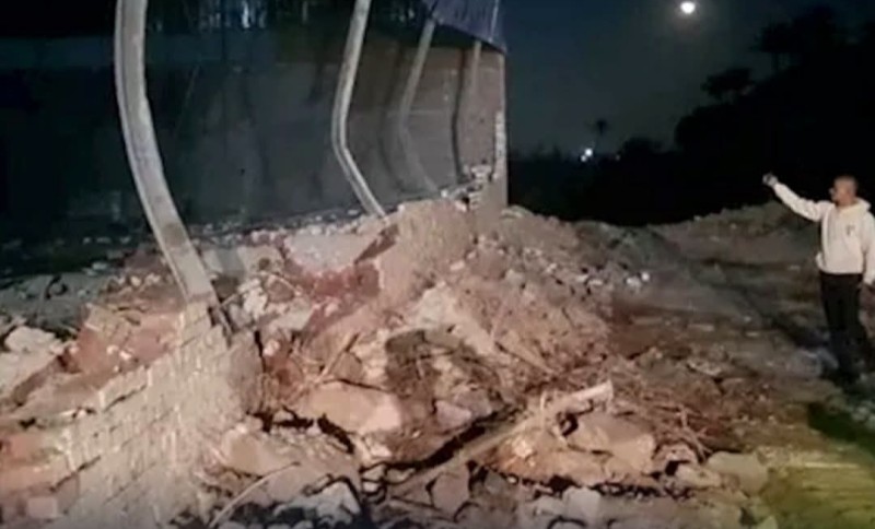 وفاة رئيس الوحدة المحلية بناهيا إثر سقوط جزء من الحائط وحديد الجمالون عليه خلال حملة إزالة مخالفة في كرداسة بالجيزة