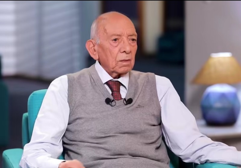 بيان من جامعة المنصورة ينفي مزاعم وفاة الدكتور غنيم