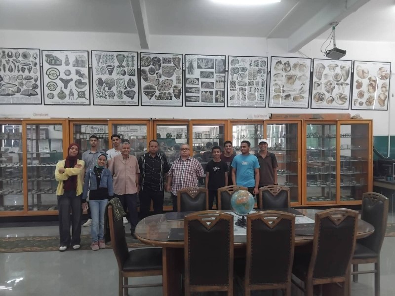 متحف كلية العلوم جامعة أسيوط يحول المعرفة إلى تجربة حية لطلبة المدارس