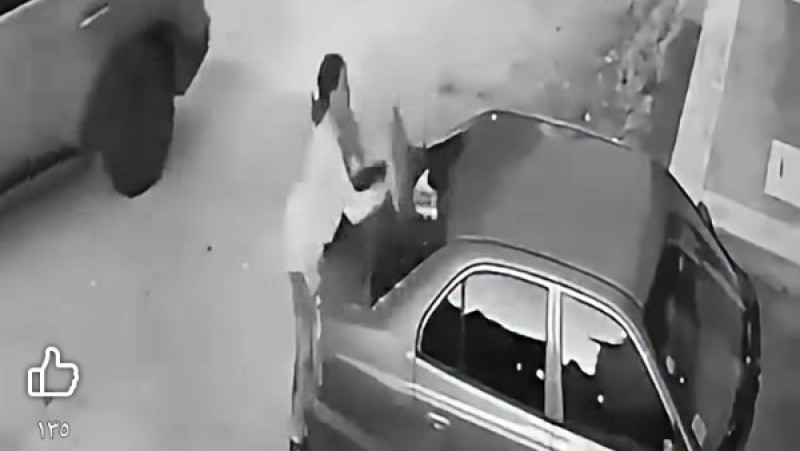 بسبب زواجه من أخرى.. سيدة تحطم سيارة زوجها في السويس