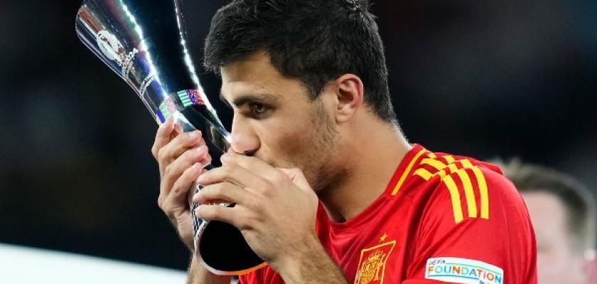 اتفاق مع رودري ومفاوضات مع السيتي.. هل يعلن برشلونة الصفقة قريبًا؟