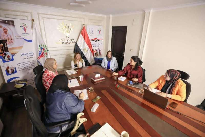 القومي للأشخاص ذوي الإعاقة ومنظمة إنقاذ الطفل يناقشان آليات المناصرة والتمكين المجتمعي