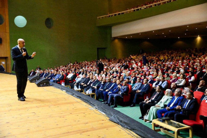 وزير التعليم يعقد لقاءً موسعًا مع ٤٥٠٠ مدير مدرسة من ٢١ محافظة على مستوى الجمهورية لبحث الاستعدادات للعام الدراسي