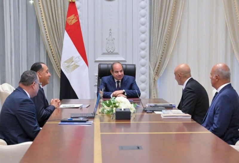 الرئيس السيسي يجتمع برئيس الوزراء ووزيري التربية والتعليم والتعليم العالي ويوجه بتطوير كافة جوانب منظومة التعليم