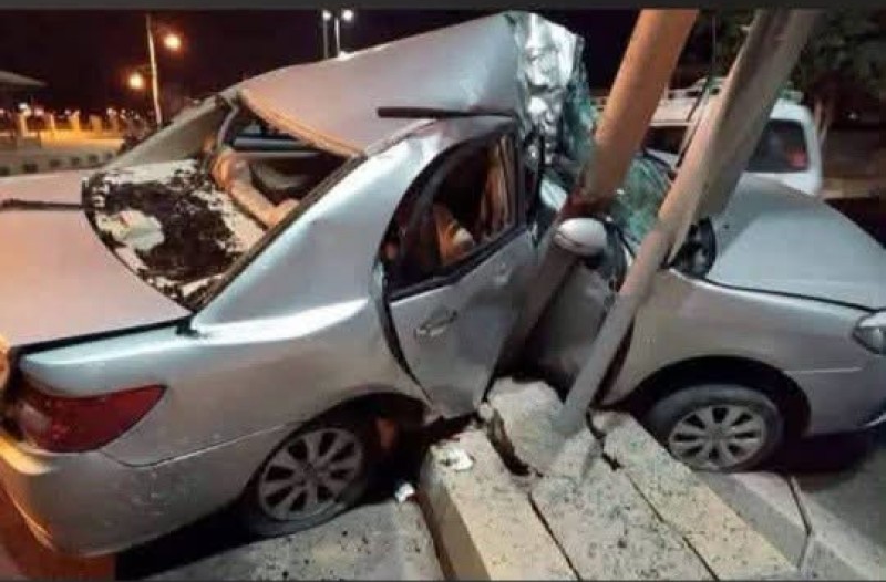 حادث مروري وتصادم بعمود إنارة  بطريق طلخا شربين