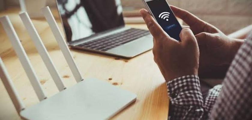 الاتصالات توضح حقيقة زيادة أسعار الإنترنت والمحمول 35%