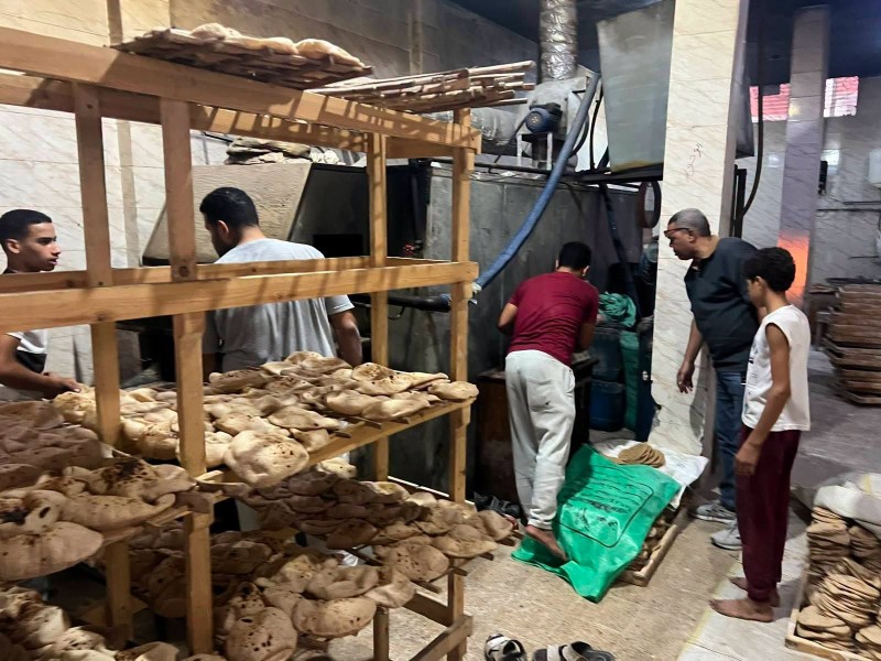 حملة تموينية مكبرة تحرر ١٥ محضرًا للمخابز ومستودعات الغاز بأبوصوير