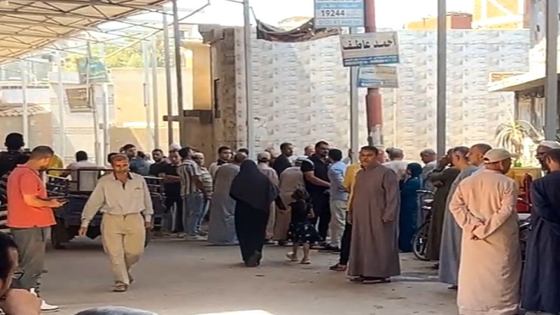 تشييع جثمان طفل أنهت والدته حياته بمقص في الدقهلية