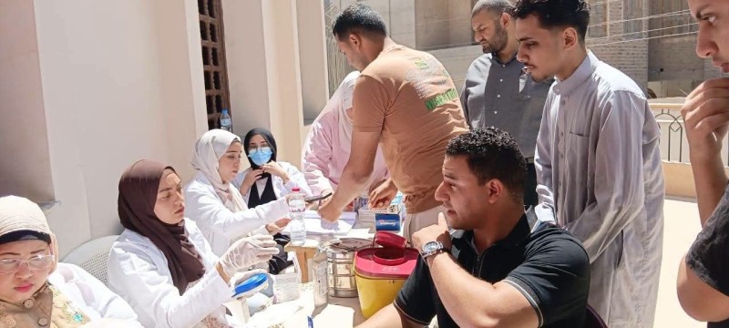 أوقاف دمياط تشارك في الحملة القومية للتبرع بالدم أمام المسجد الكبير بميت الخولي عبد الله