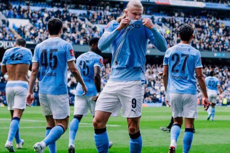 فوز مانشستر سيتي على كريستال بالاس ١/٤ بالدوري الإنجليزي الممتاز