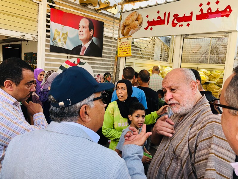 ”مرزوق” من الفجر  في الشارع .. سوق كفر البدماص بالمنصورة ومنافذ بيع الخبز المدعم  والمعرض الدائم للسلع الغذائية بحي شرق
