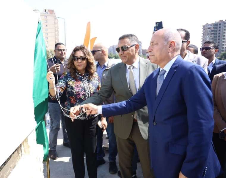 وزيرة التنمية المحلية والبيئة ومحافظا القليوبية والقاهرة يفتتحون مشروع تطوير كوبري الأميرية أعلى ترعة الإسماعيلية