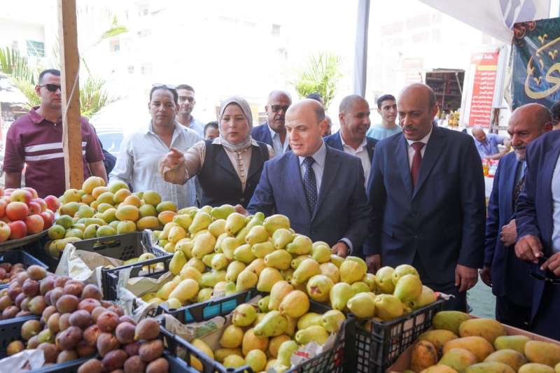محافظ الغربية يتابع سوق اليوم الواحد ميدانيًا